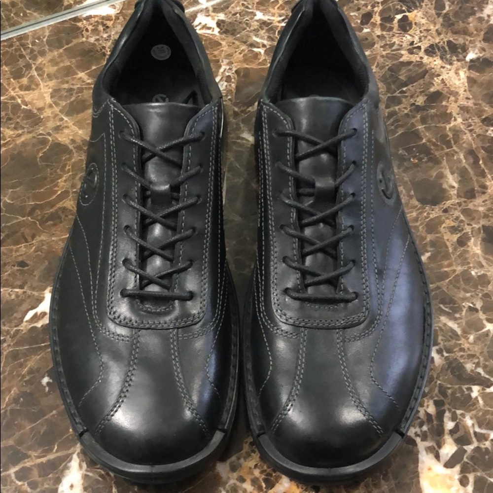 Ecco Mens Black Dress Shoe - New never worn
